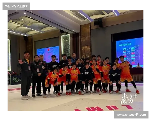 少年蔺启禛的垒球梦:练习四年目标进入国家队为国争光