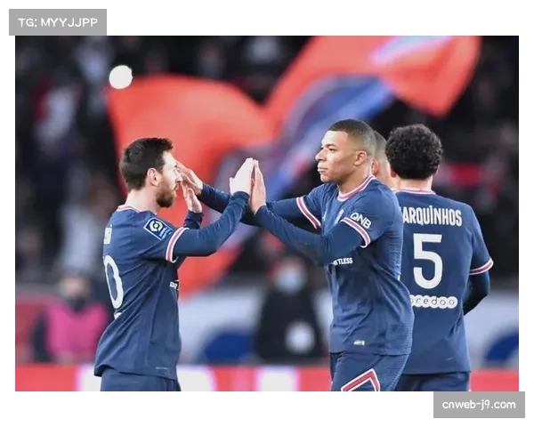 巴黎圣日耳曼公布对阵里昂大名单，姆巴佩领衔锋线